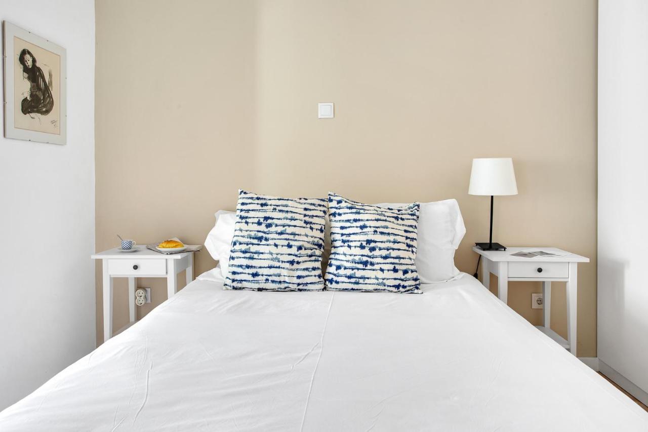 Modern 2 Bedroom Apartment In Estrela With Outside Terrace! Amazing For Families, Couples, Friends ลิสบอน ภายนอก รูปภาพ