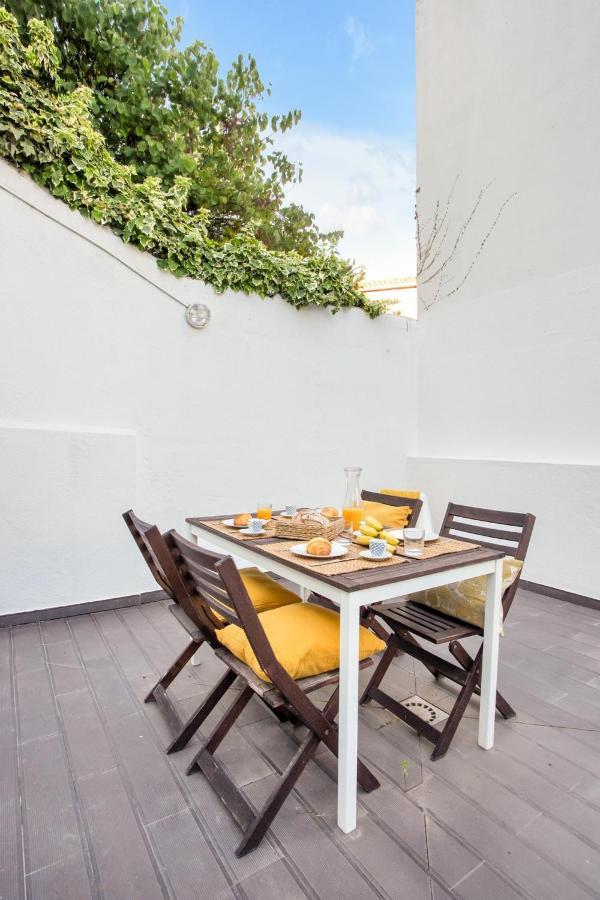 Modern 2 Bedroom Apartment In Estrela With Outside Terrace! Amazing For Families, Couples, Friends ลิสบอน ภายนอก รูปภาพ
